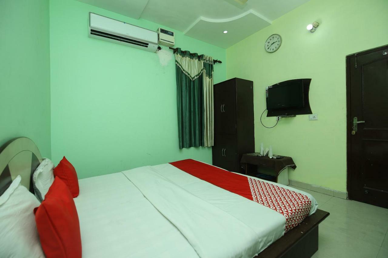 Hotel Deep Palace Jind Zewnętrze zdjęcie