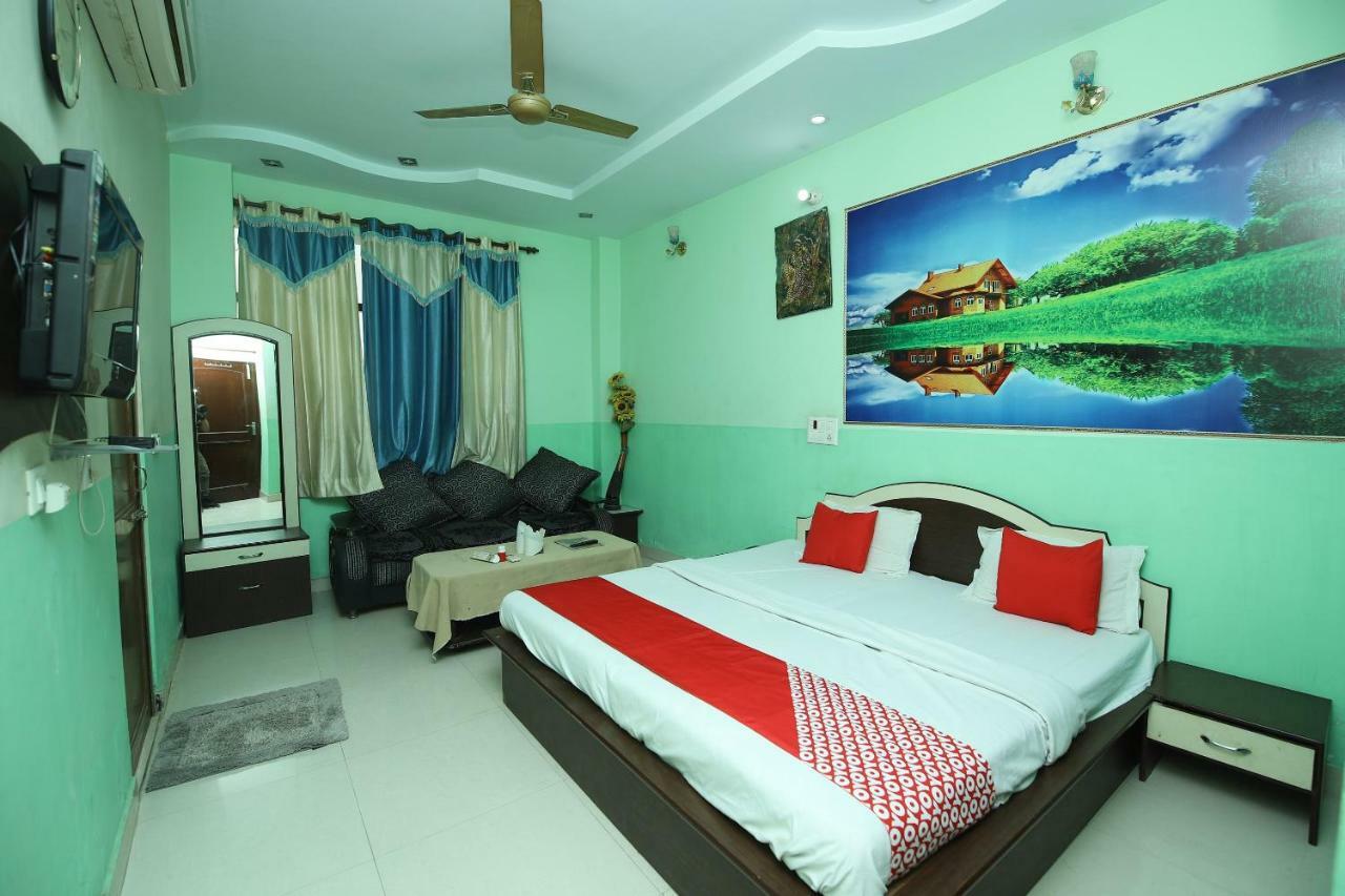 Hotel Deep Palace Jind Zewnętrze zdjęcie